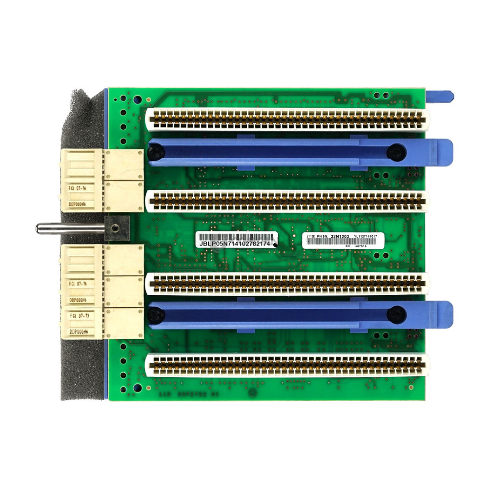 32N1203 IBM 4-BAY U320 SCSI BACKPLANE